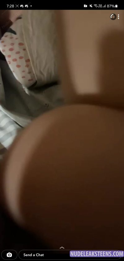 Cyra Dela Pena- She fucks her fat pussy with a bottle