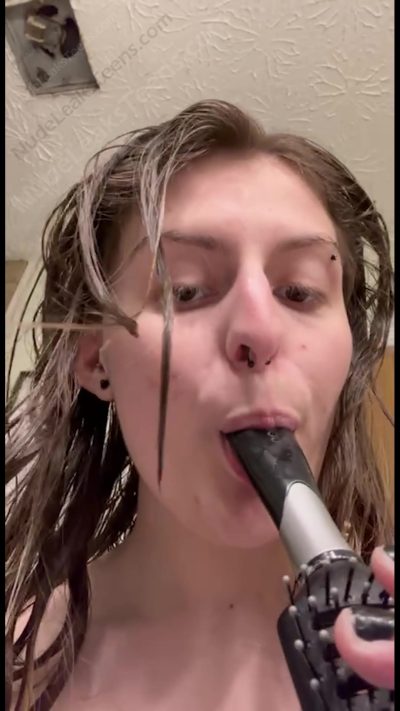 Jaelyn – She sucks on hairbrush like as she wishes it was a real dick instead