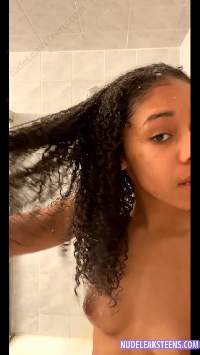 Jayla Thornton – She stands completely naked in the steamy shower room