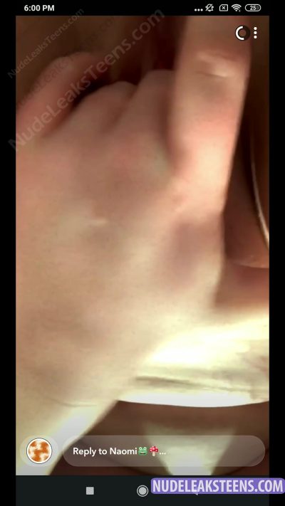 Naomi F – She shows her tits & masturbates her pussy after