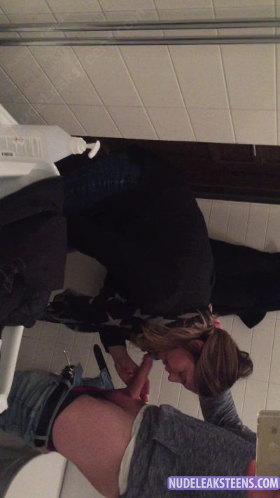 Steph C – She sucks dick in bathroom