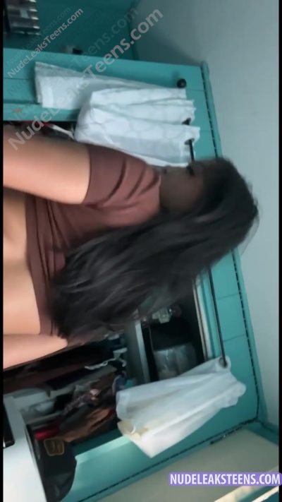 bmy – Reverse cowgirl ride she grinds back on boyfriend thick big dick