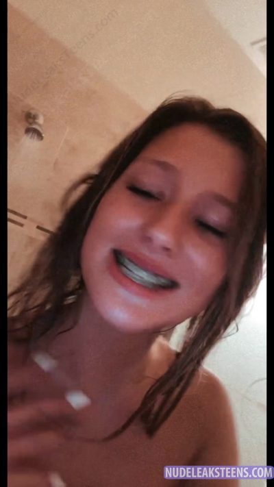 Kyra Ellsworth – Shes singing in the shower while being completely naked