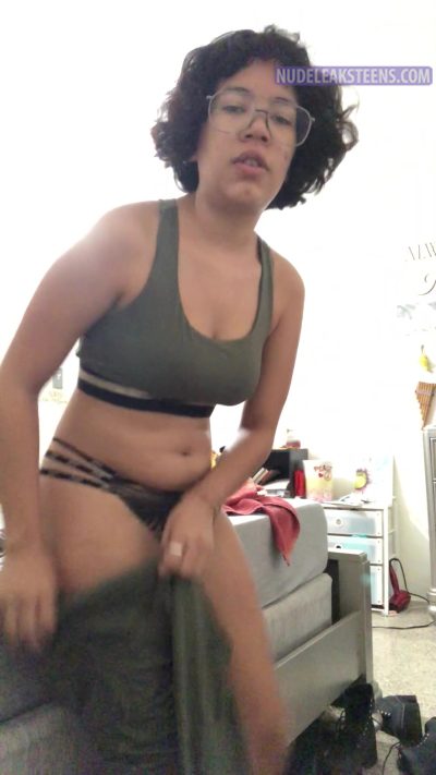 Video 10-20-18, 7 48 36 AM -She twerks her ass in tight underwear